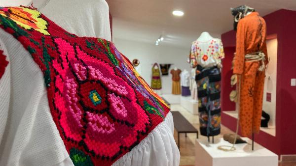 Vestimenta que Cuenta Historias: Museo MUREM en el Corazón de Valladolid